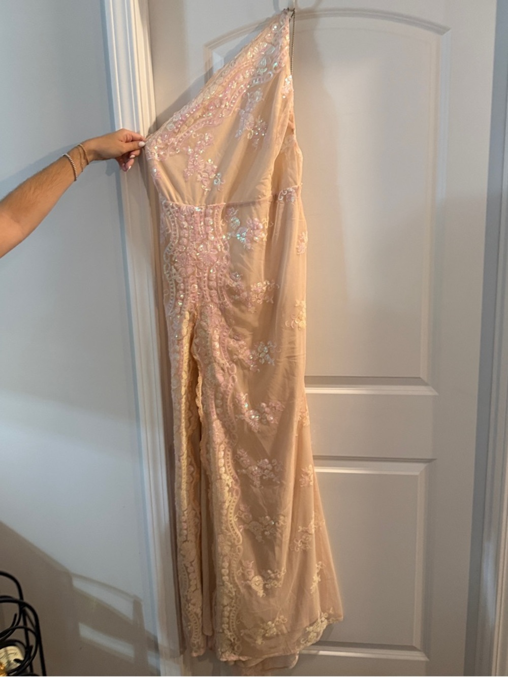 Elegant One-Shoulder Sequin Embellished Women’s Dress in Nude Pink